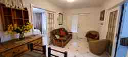 Gecko Unit 3 Lounge