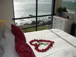 The Beachside Cottage  is romantic with spectacualr views of the sea and romantic sound of the waves which break just meters away. 