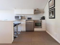  Luxury Apartment - 20A Belladonna