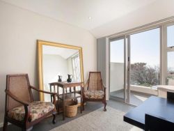  Luxury Apartment - 20A Belladonna