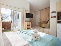 Deluxe Studio Apartment - 20B Belladonna
