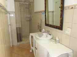 Bathroom Studio 2 with Rainshower