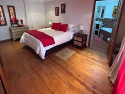 Luxury 2-Bedroom Cottage