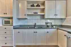 Fully Equipped modern kitchen, incl Washing Machine & dishwasher