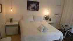 Studio queen size bed small unit 