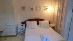 Studio 2 Queen bed
