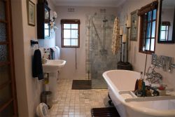 room 1 bathroom