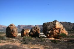 Boulders on the way to the waterfall