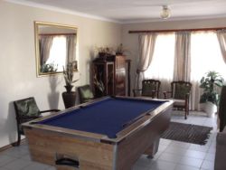 Pool table