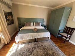 Zolder 1 King/Twin Room with Balcony