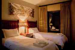 Lodge Bedroom with ensuite bathroom with shower