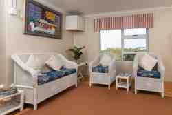 Sunny Lounge