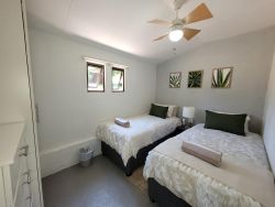 Classic 2-Bedroom Aloe Arbour Cottage 3