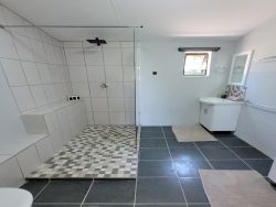 Classic 2-Bedroom Aloe Arbour Cottage 3
