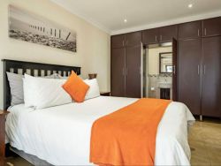 Selfcatering Queen Room 