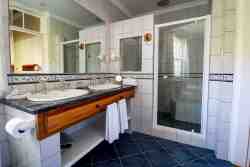 Honeymoon Suite Bathroom