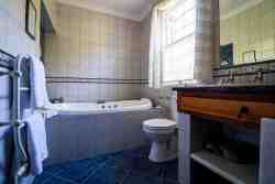 Honeymoon Suite Bathroom
