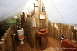 Beautiful en suite rustic bathrooms, with hot showers and flushing toilets.