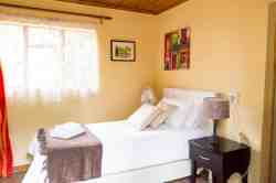 Single Room with en-suite bathroom