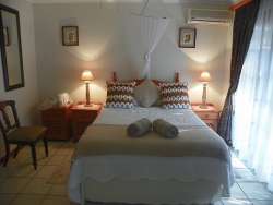 Bamboo Room  Double bed