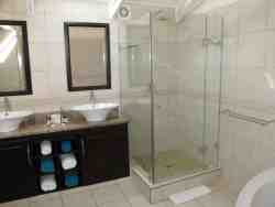 Shower & basins