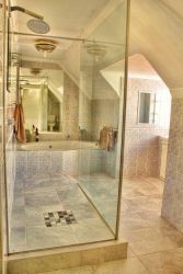 Grey Kite Room - Bathroom
