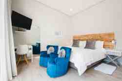 Deluxe Suite 2