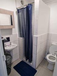 Unit 7 - Bathroom