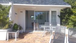 Sea-facing Bedsitter with own entrance & bathroom with shower
Sleeps 2 adults