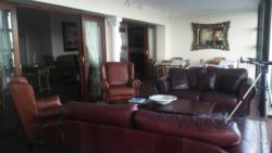 Lounge / Dining area