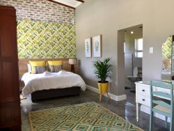 Main bedroom en-suite