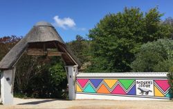 Entrance gate