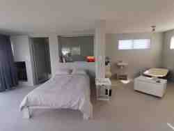Upstairs bedroom with bath en-suite