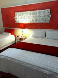 Poppy Fields - Family room (3)