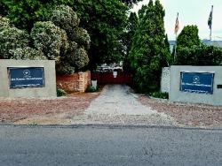 Bo Kamer Guesthouse entrance