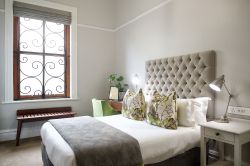 Petite Room