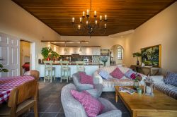 Cottage Lounge and Kitchenette (shared)