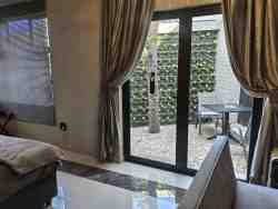 Deluxe studio private courtyard