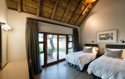 Buckler's Family Room - Room 2