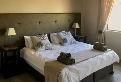 Retreat King room