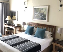 Semi-self cater room
