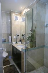 Bathroom 2 with shower