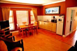 Executive Suite lounge/dining room kitchenette
