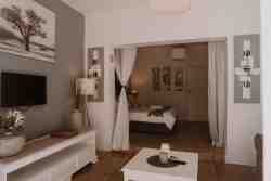 Silver moon- Living area