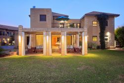 Centurion Golf Suites Exterior