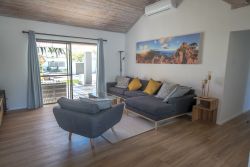 Cottage Sauvignon - Lounge