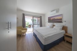 Cottage Sauvignon - Main Bedroom