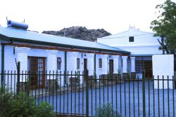 Front of 3 luxury rooms 7, 8, 9 and self catering unit 2
