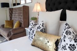 Daisy Place queen size bed