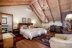 Vinyard Room